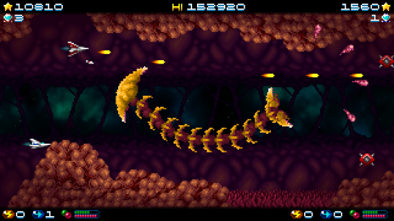 Super Hydorah Coop Super Hyodrah coop mode facing an horrendous space worm